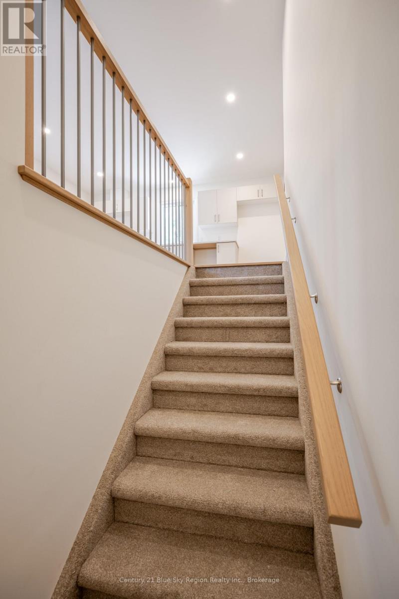 112 Riverside Drive Property Photo 22