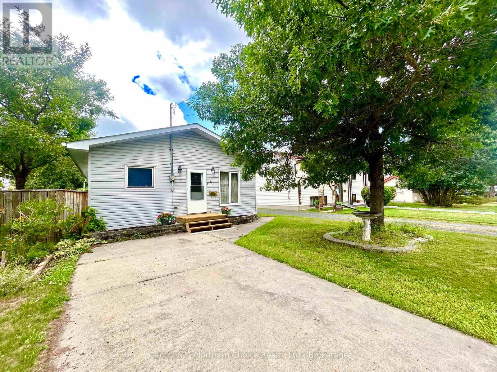 554 ELM AVENUE Property Photo 1