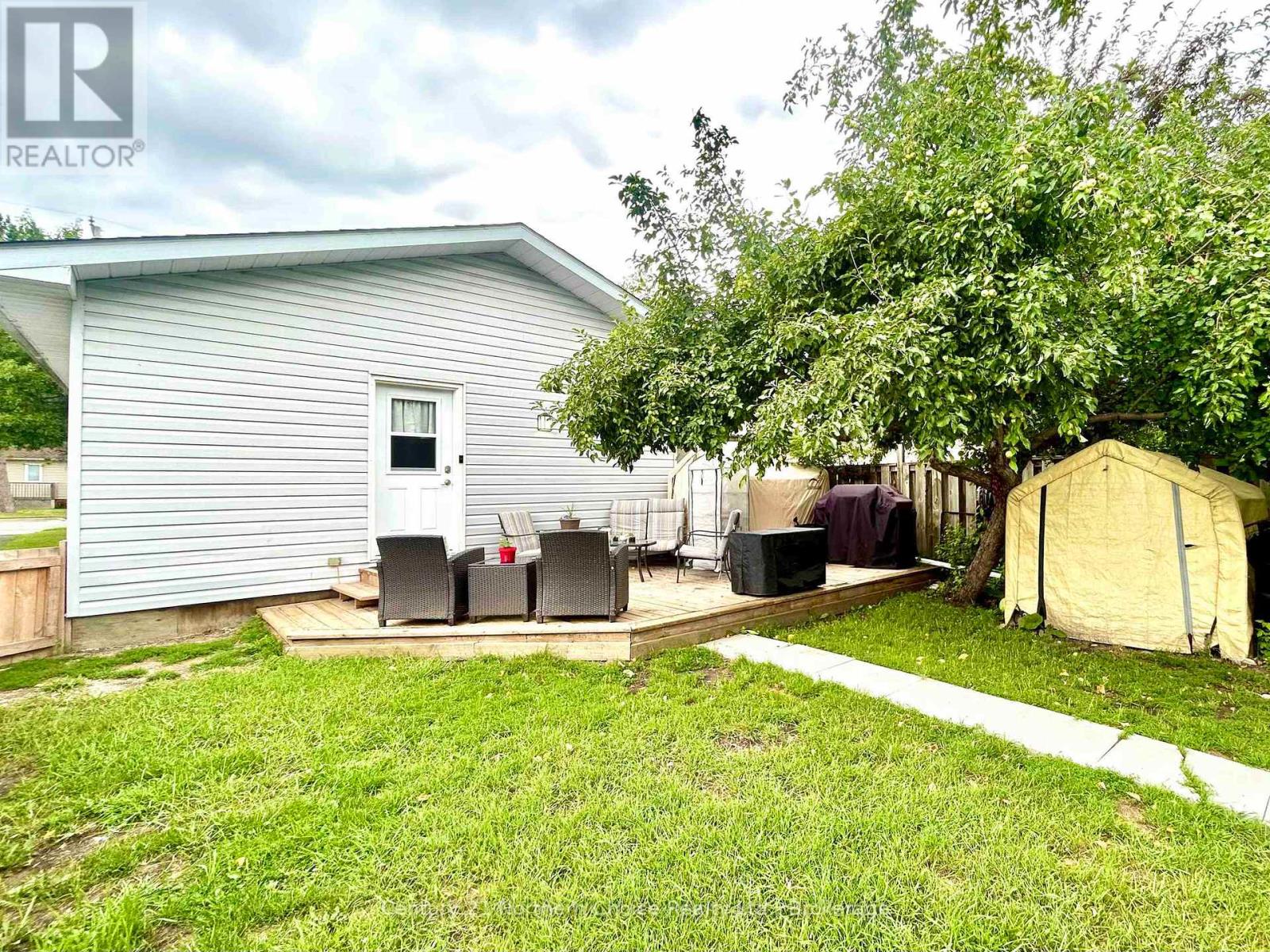 554 Elm Avenue Property Photo 4