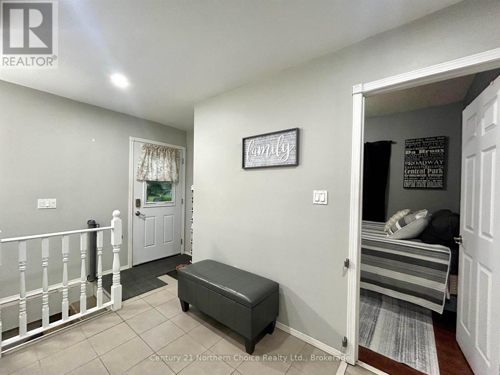 554 Elm Avenue Property Photo 9