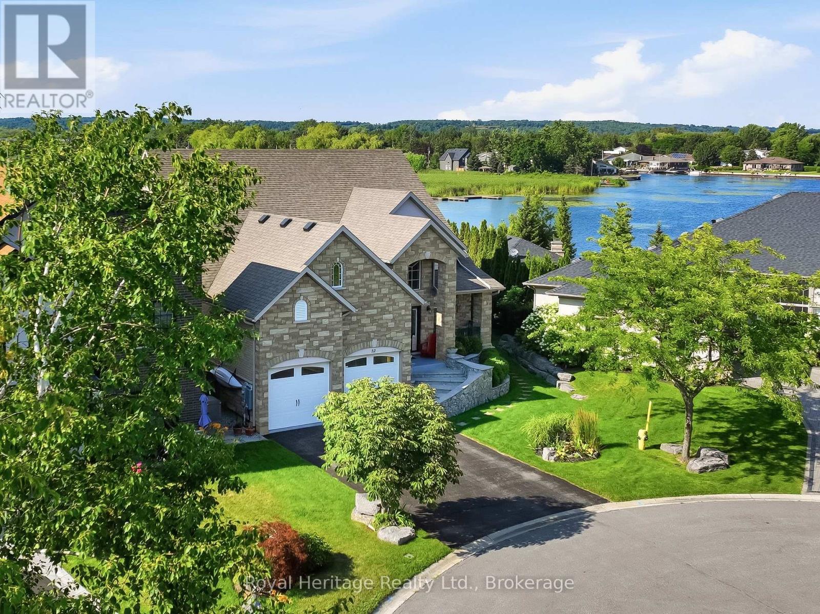 32 Edgewater Drive Property Photo