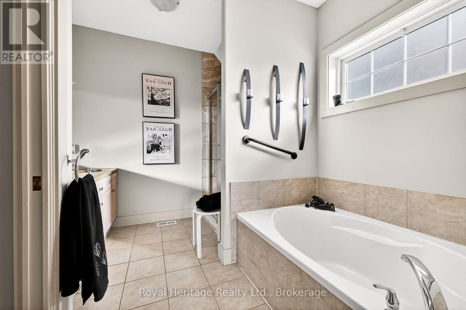 32 Edgewater Drive Property Photo 14
