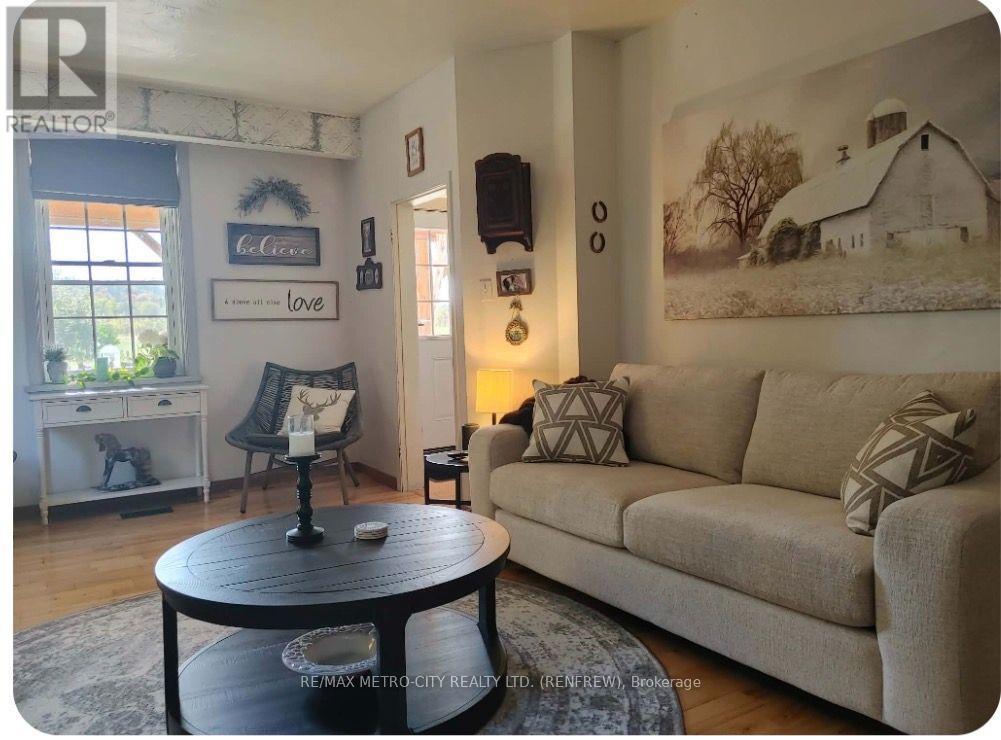 155 Storie Road Property Photo 4