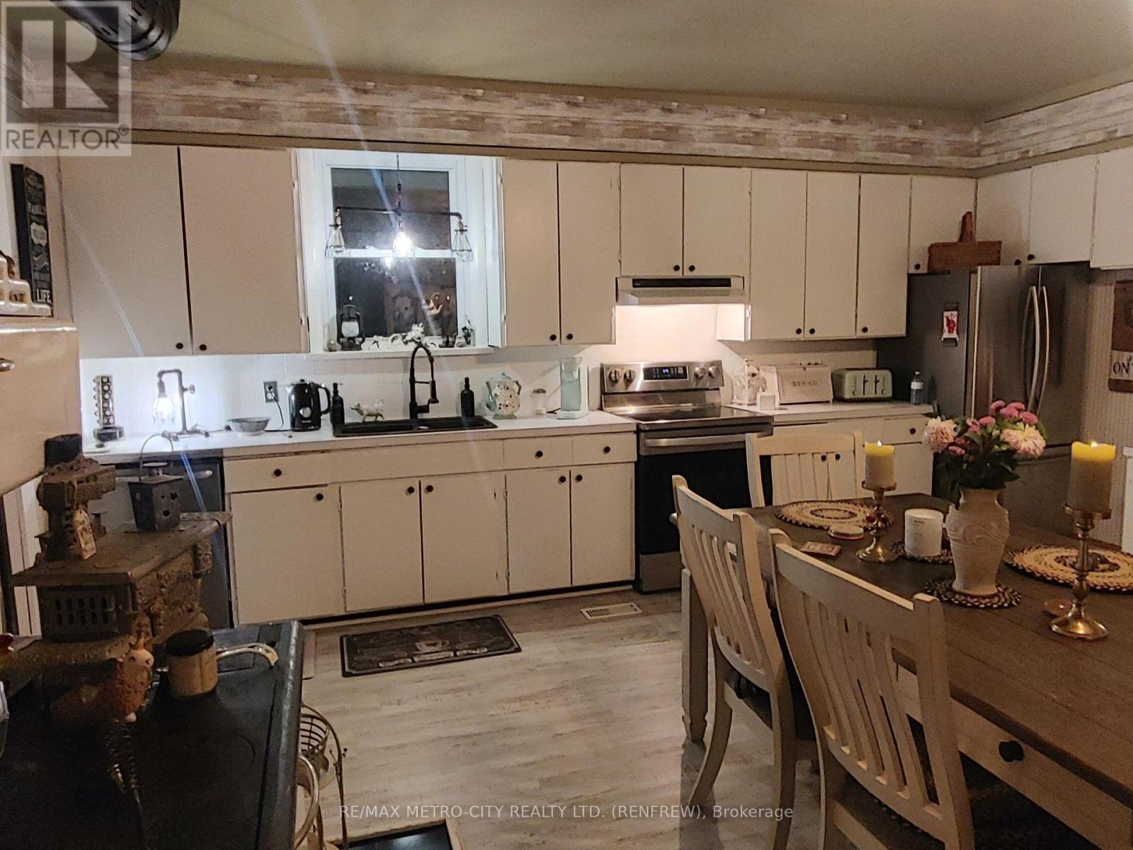 155 Storie Road Property Photo 7