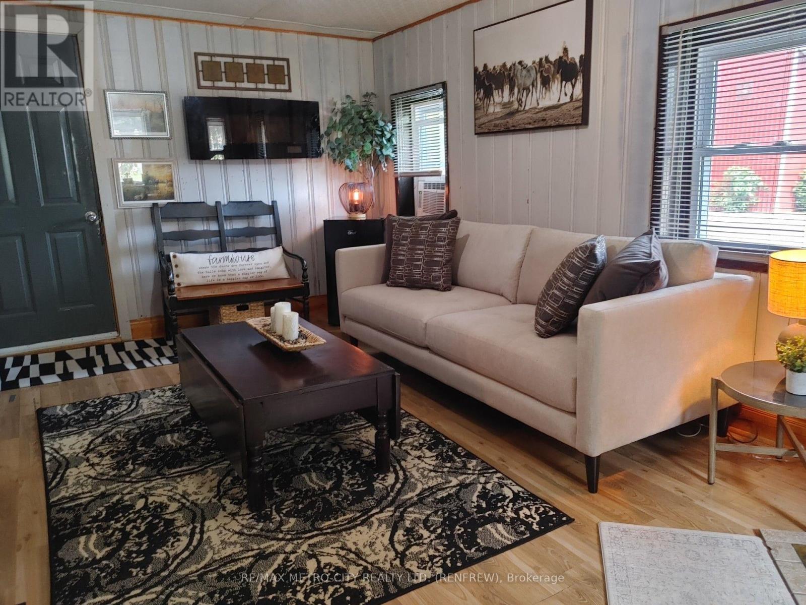 155 Storie Road Property Photo 8
