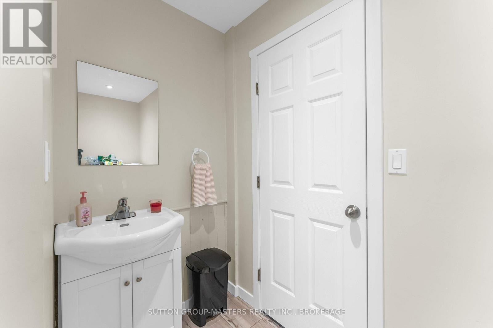 14 Wiltse Street E Property Photo 22