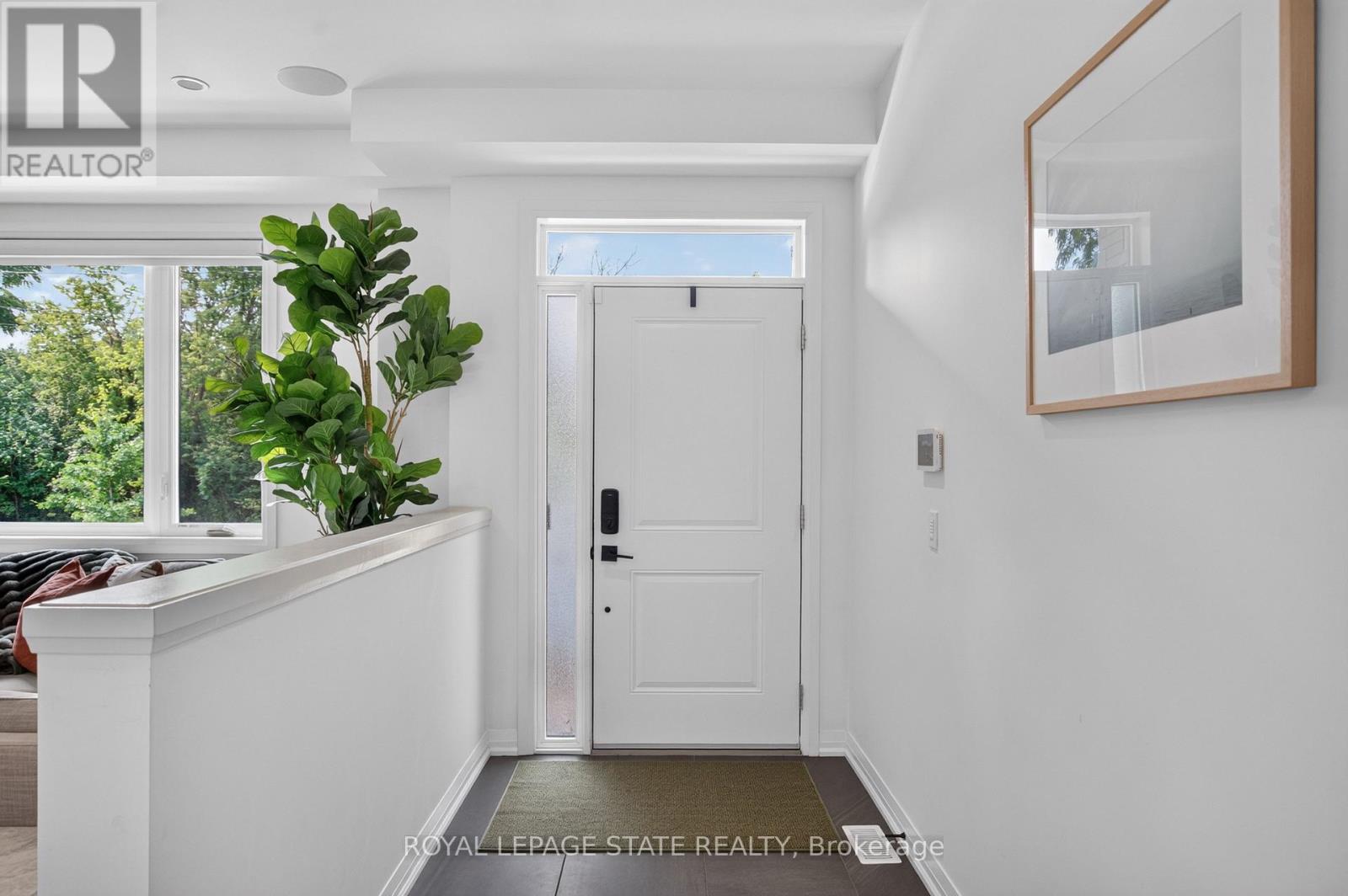 206 Canada Street Property Photo 3