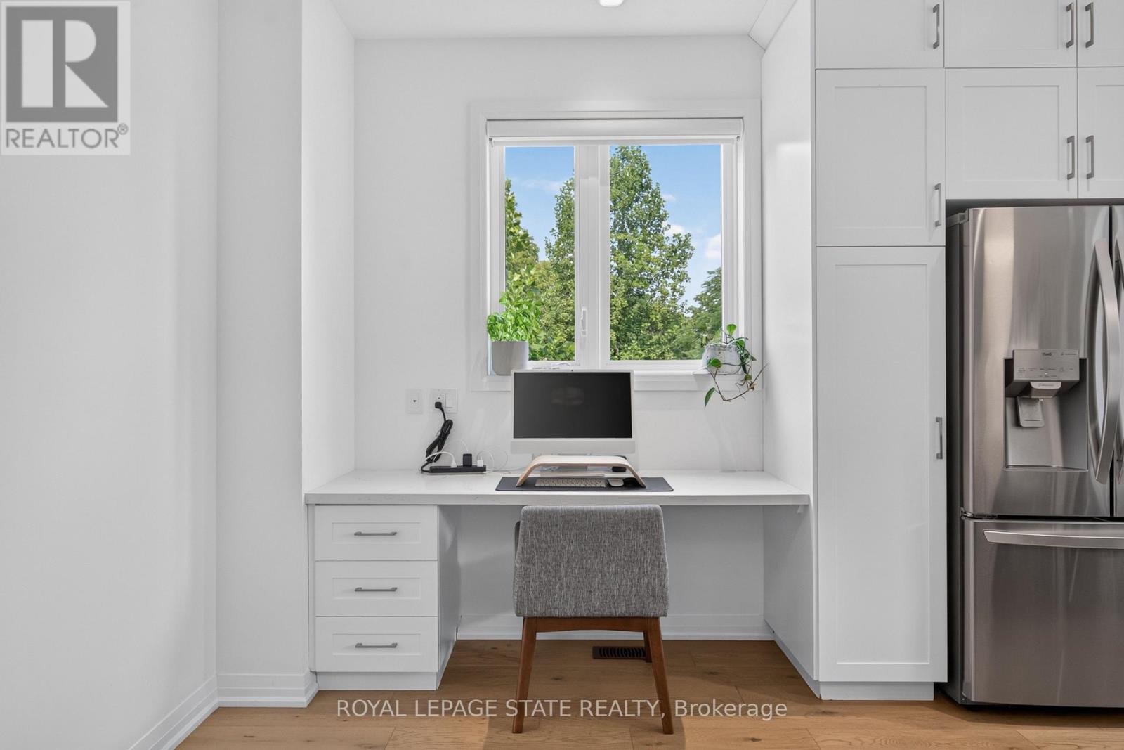 206 Canada Street Property Photo 12