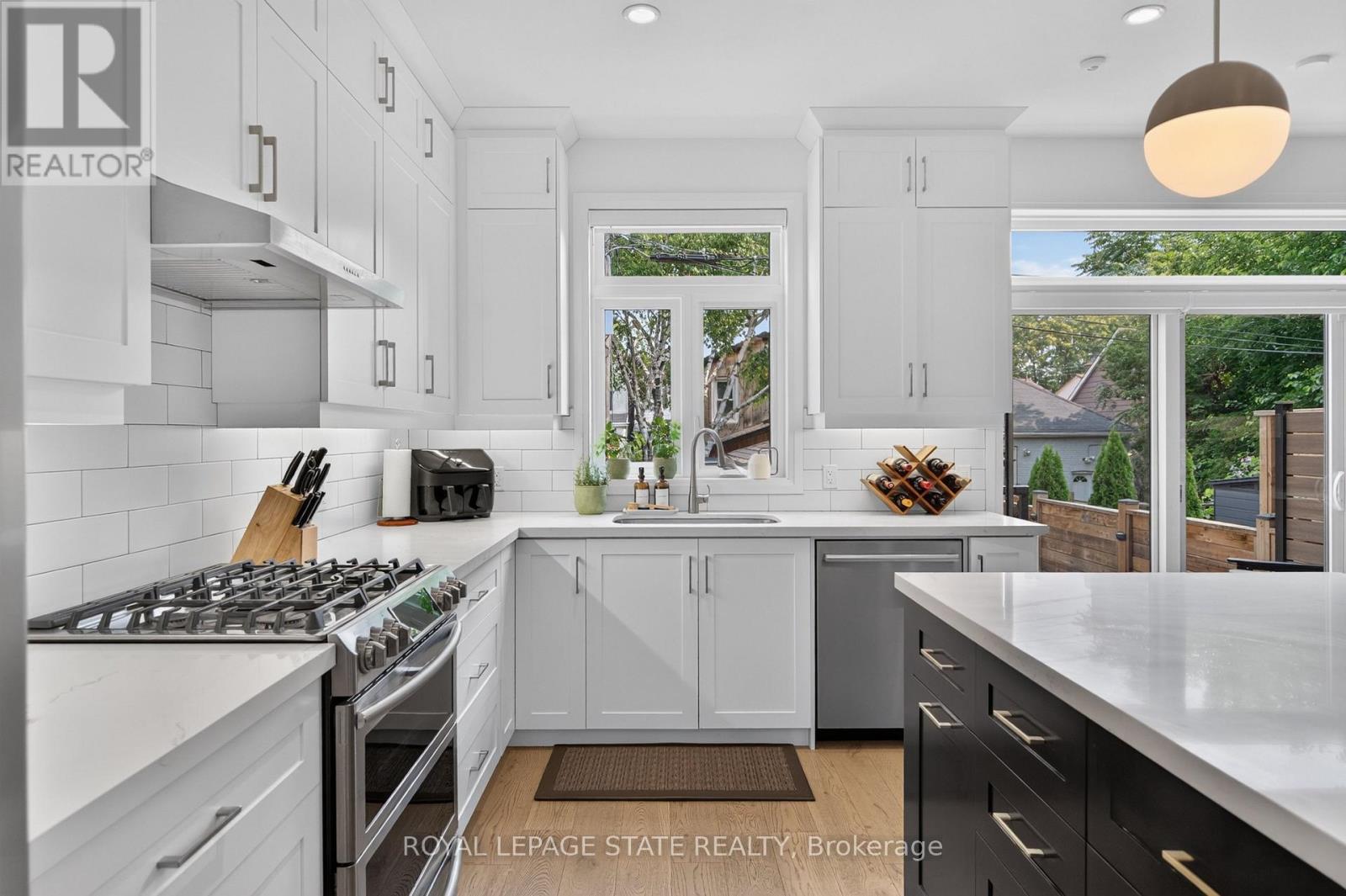 206 Canada Street Property Photo 15