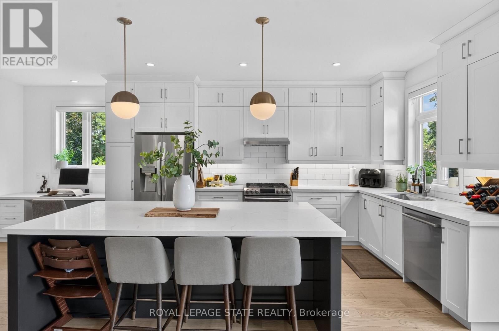 206 Canada Street Property Photo 17