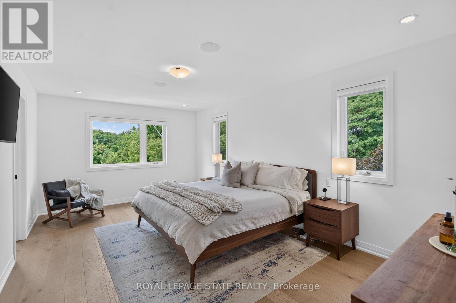 206 Canada Street Property Photo 29