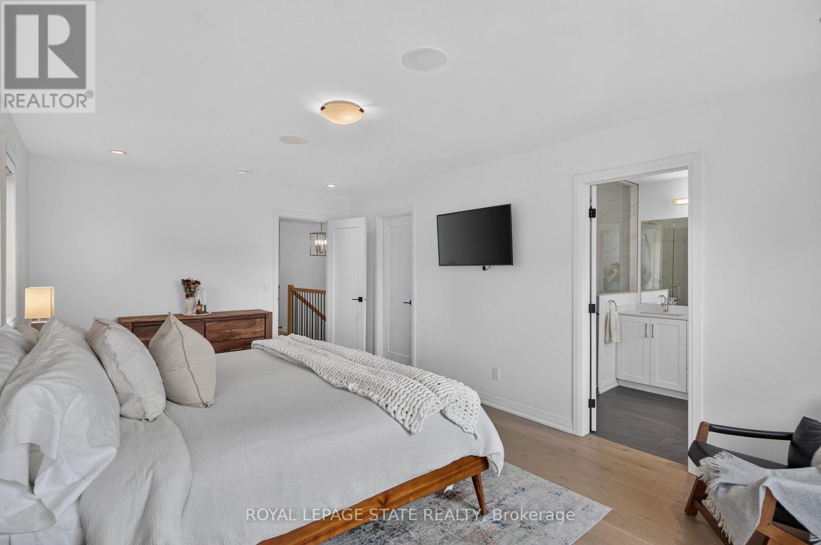 206 Canada Street Property Photo 30