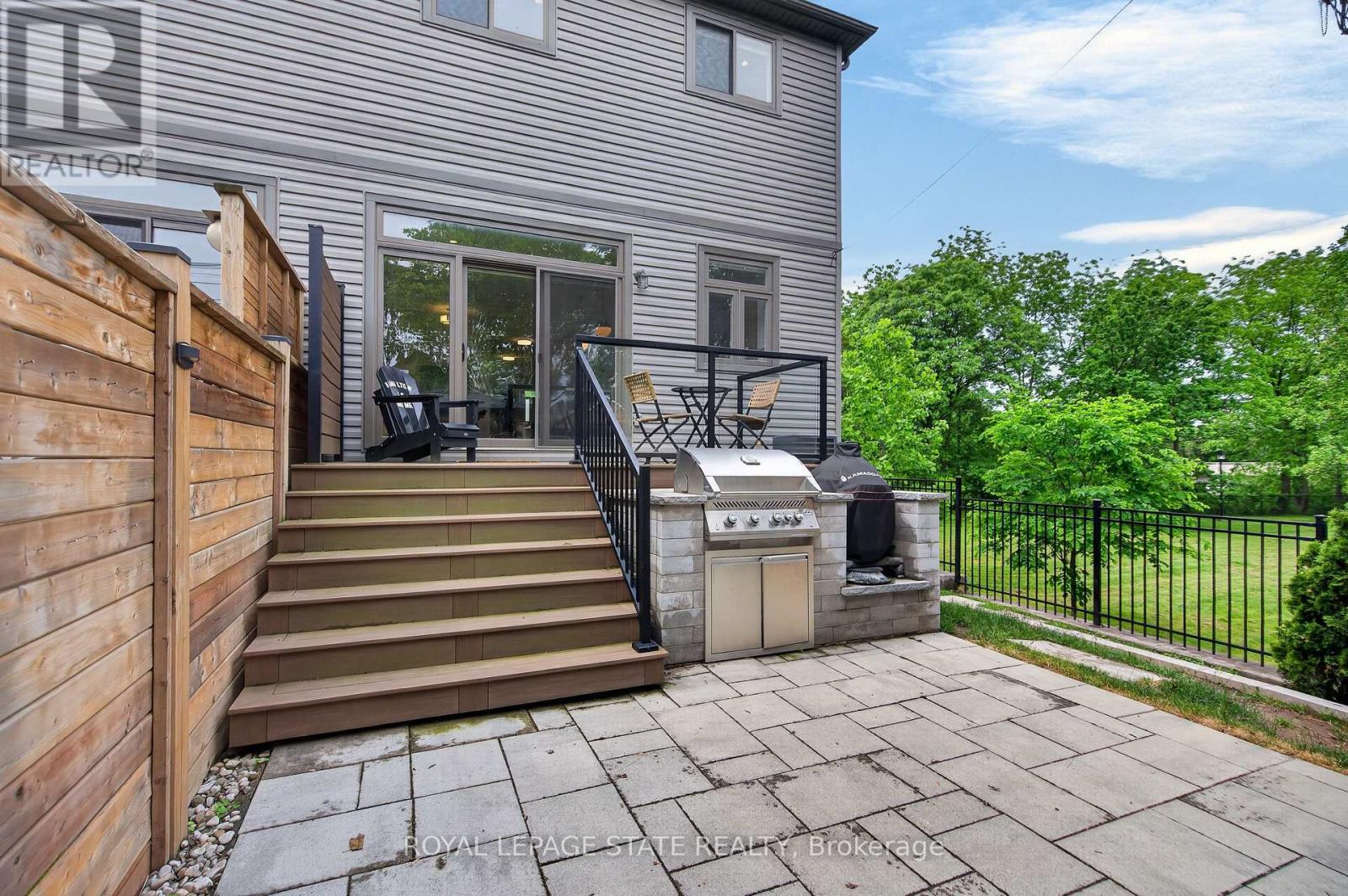 206 Canada Street Property Photo 44