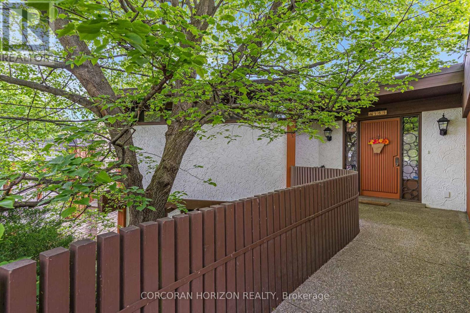 565 Fountain Street S Property Photo 1