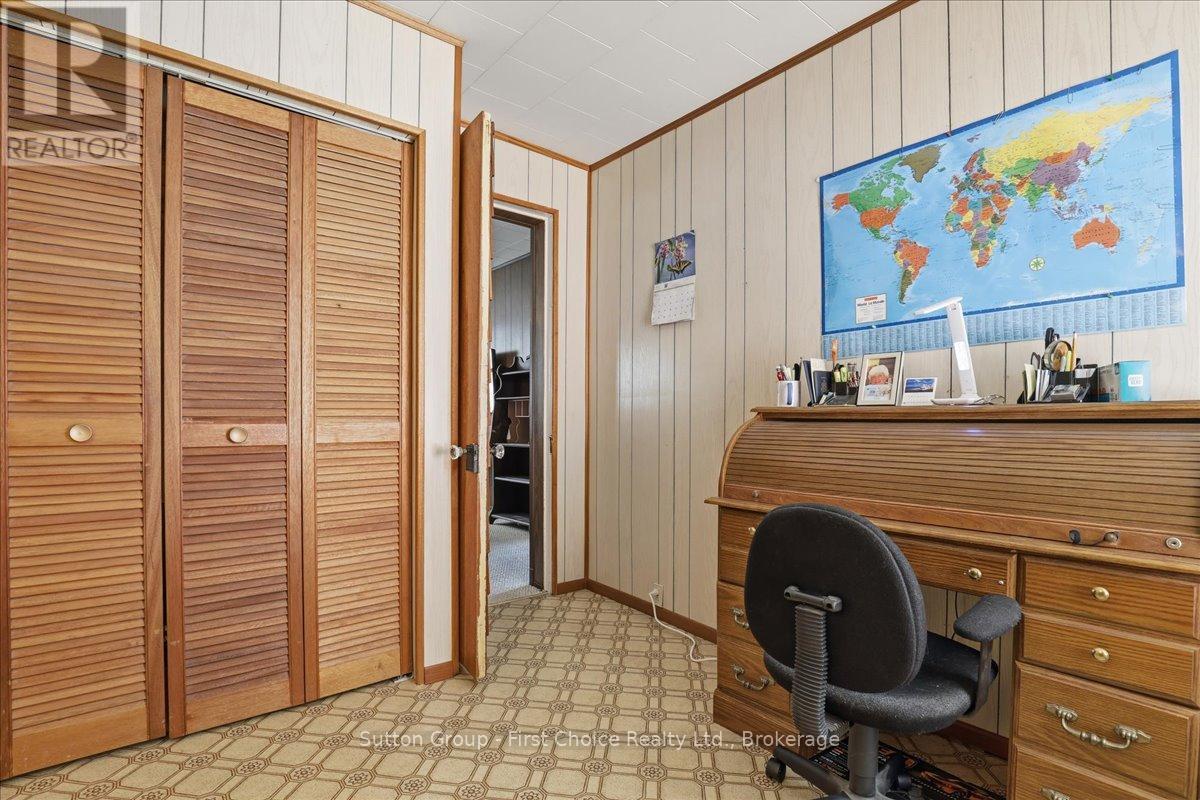 49 Well Street Property Photo 16