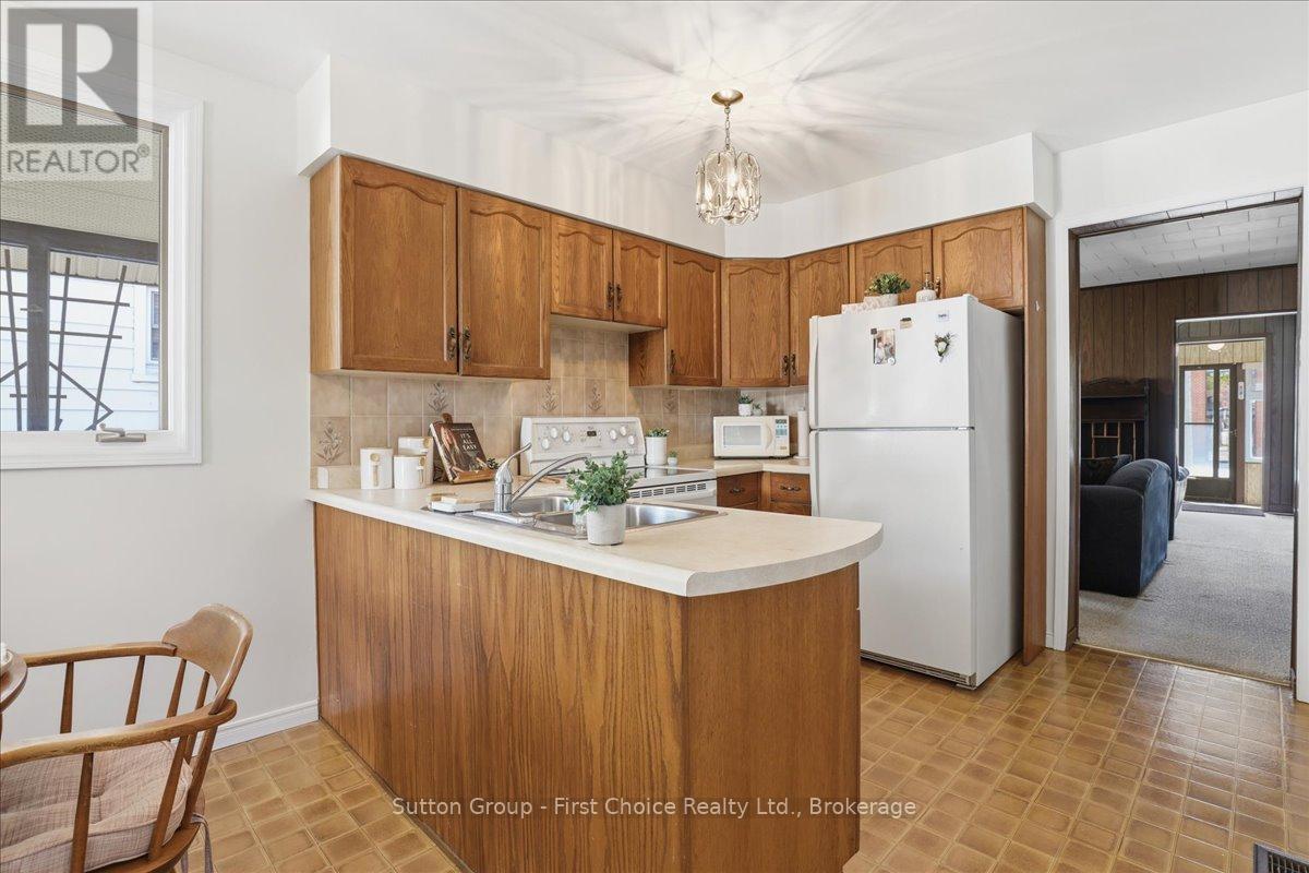 49 Well Street Property Photo 20