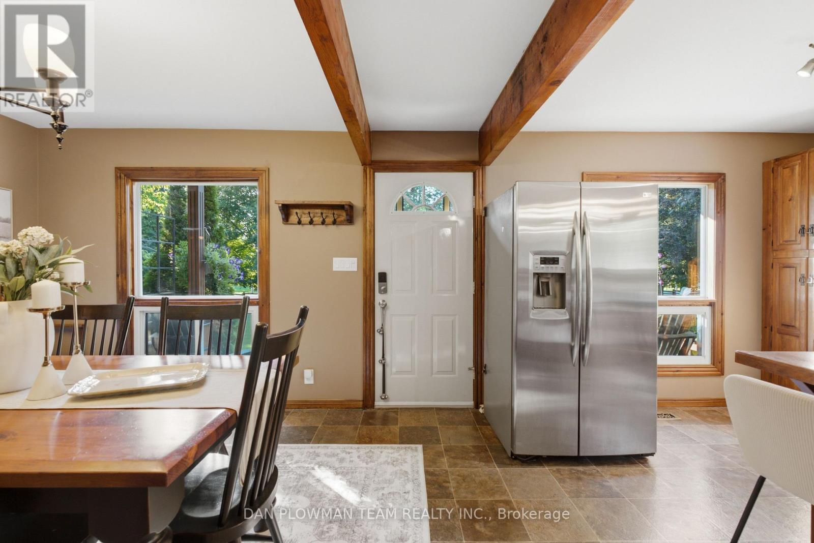 9 Valley Road Property Photo 5