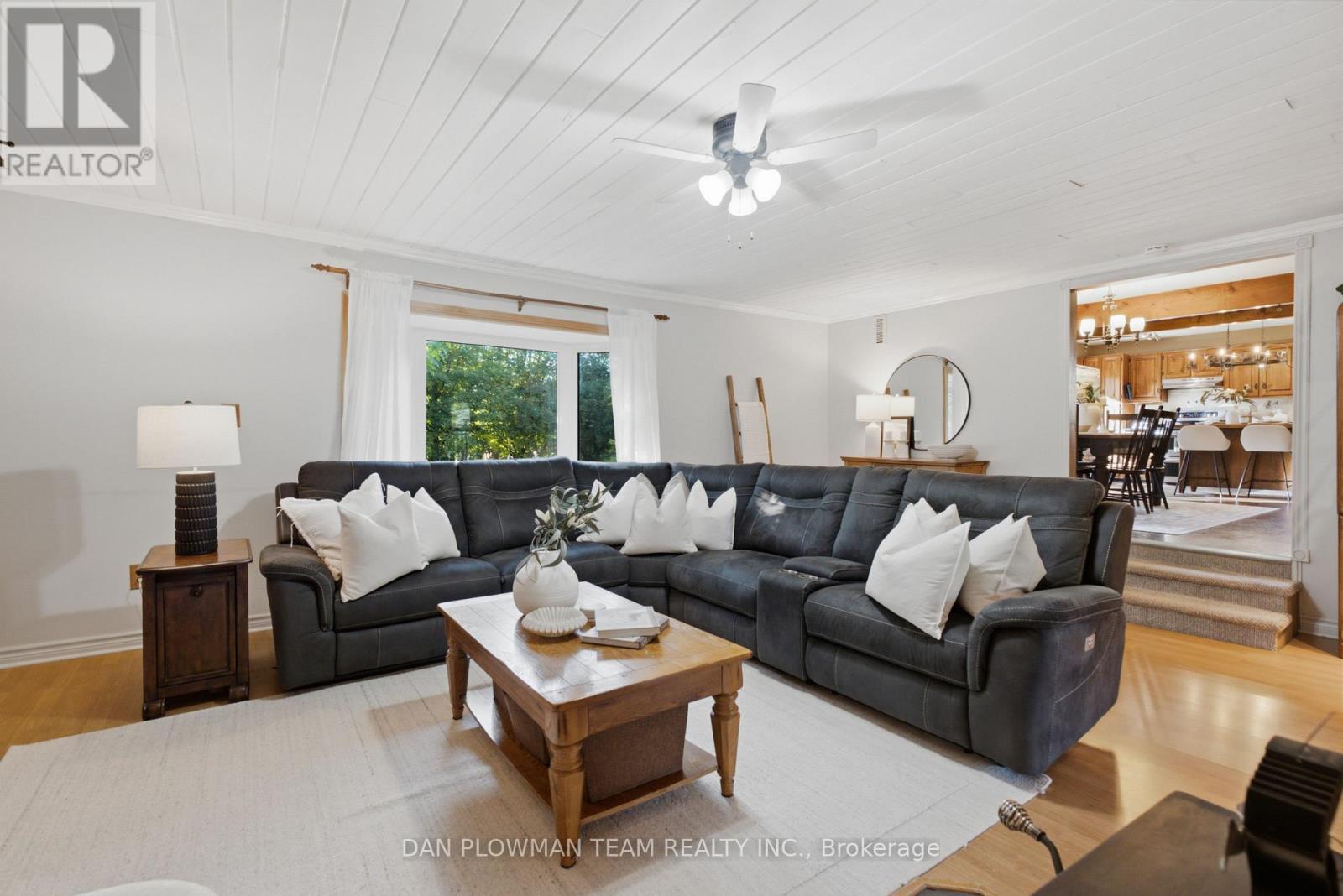 9 Valley Road Property Photo 12