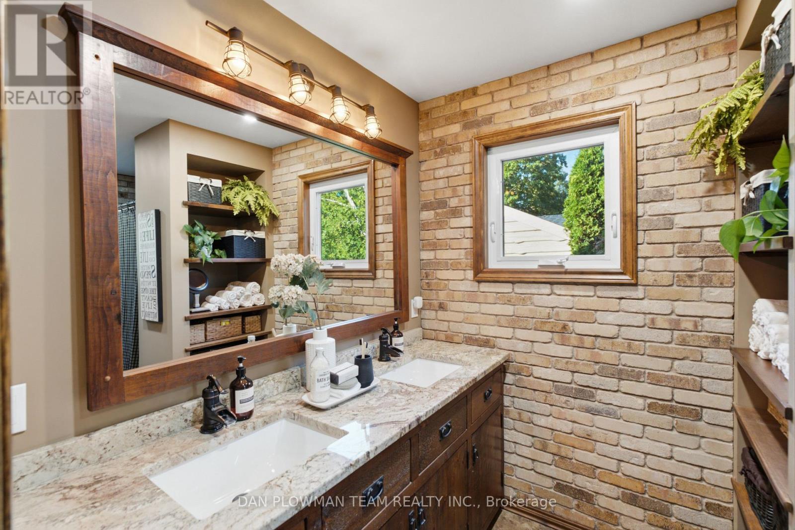 9 Valley Road Property Photo 19