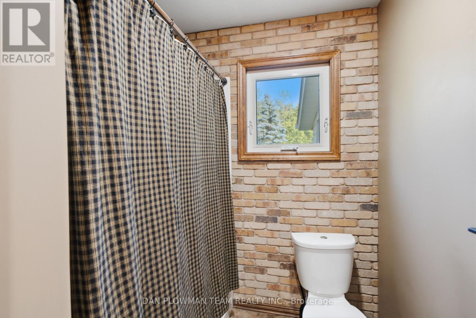 9 Valley Road Property Photo 20