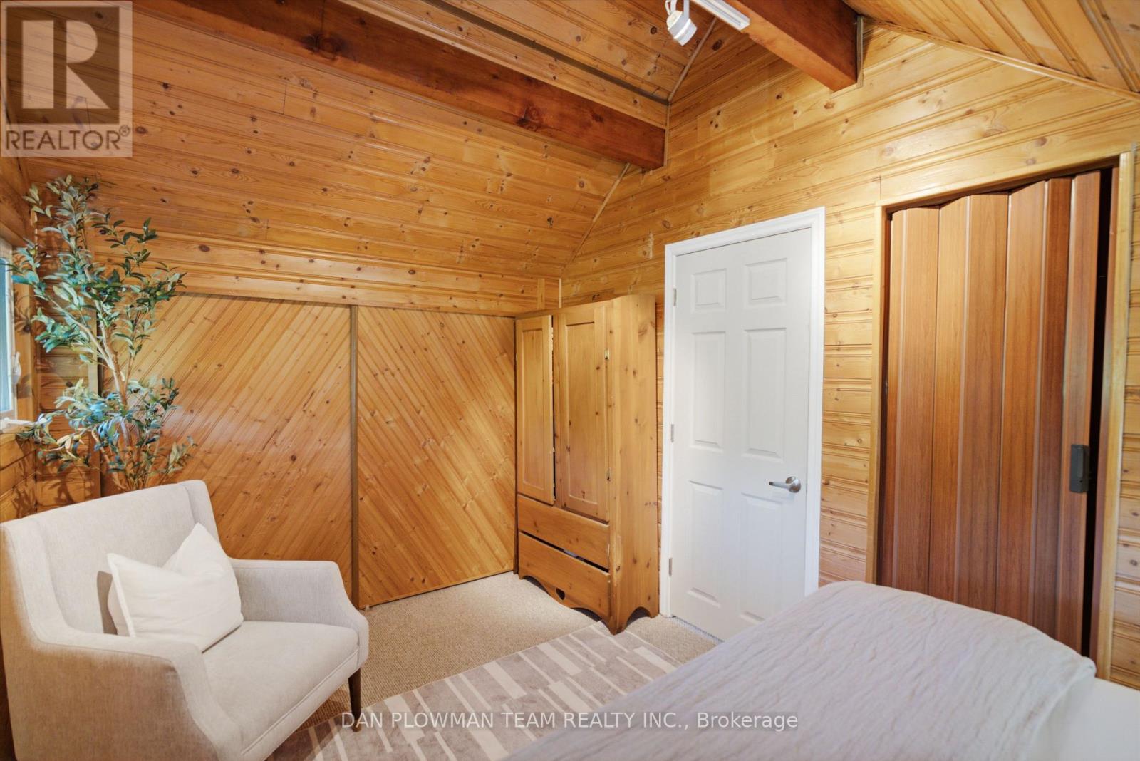 9 Valley Road Property Photo 30