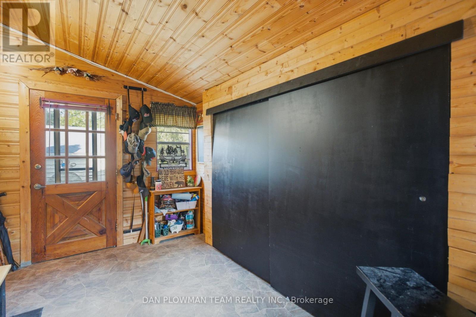 9 Valley Road Property Photo 31