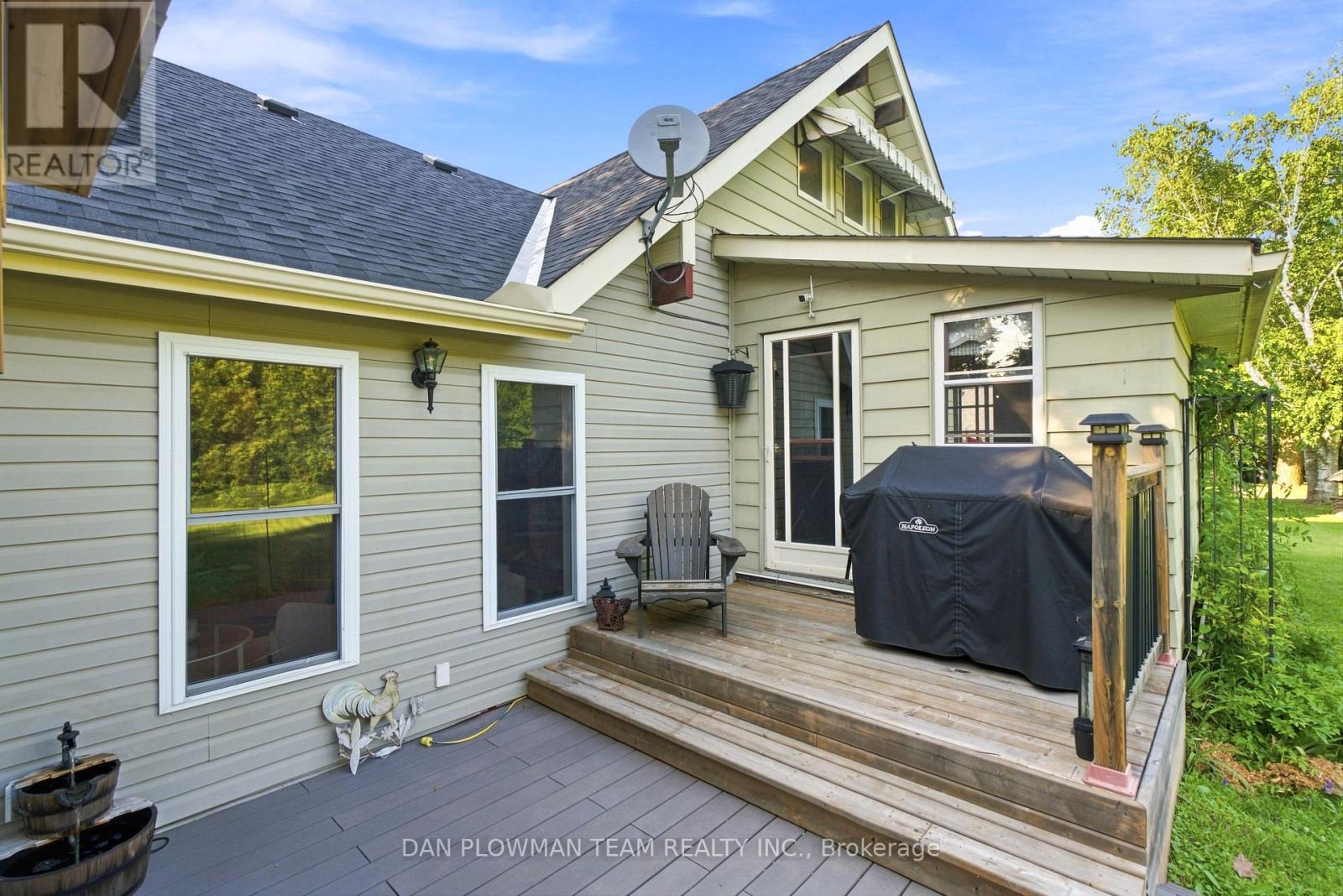 9 Valley Road Property Photo 35