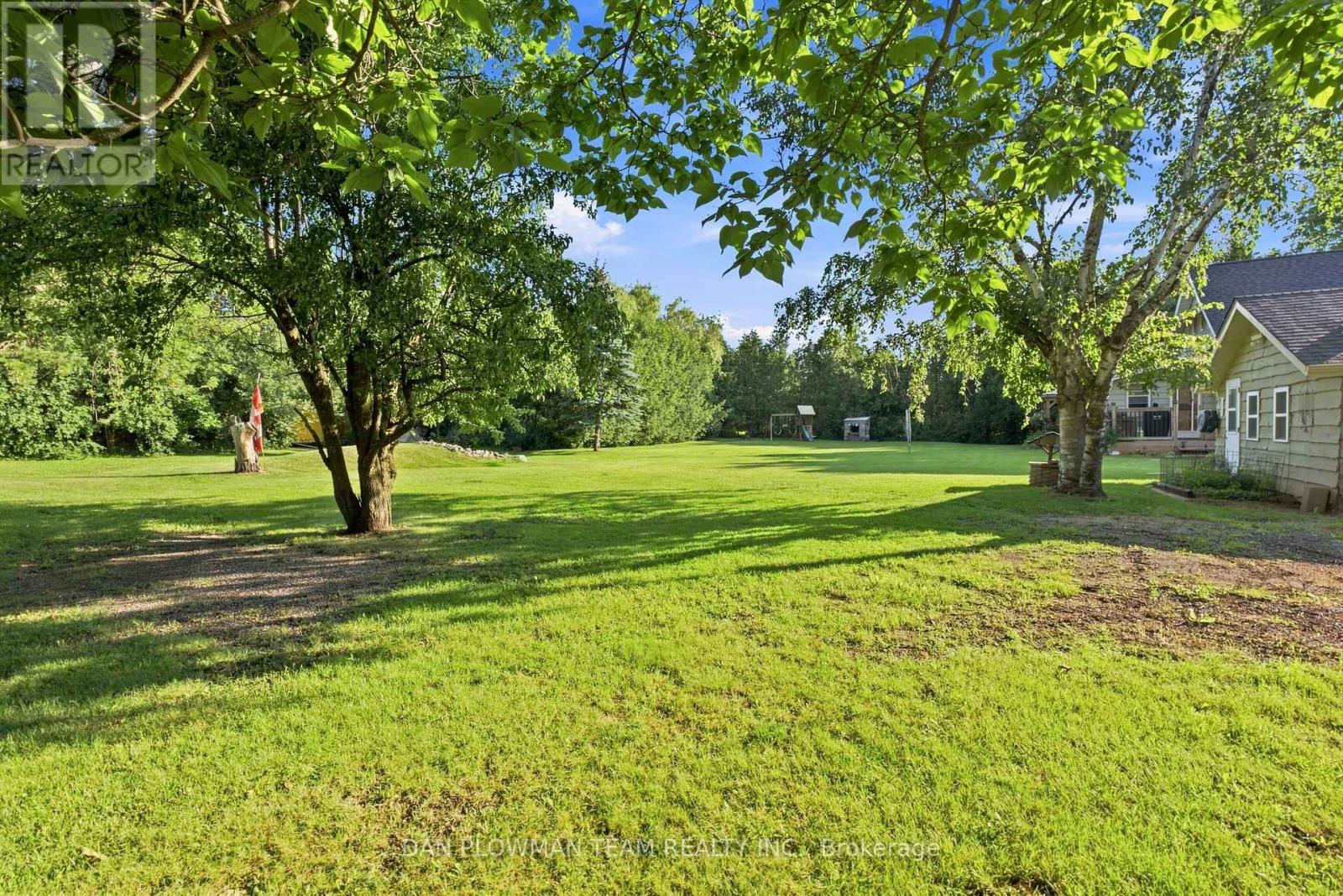 9 Valley Road Property Photo 40