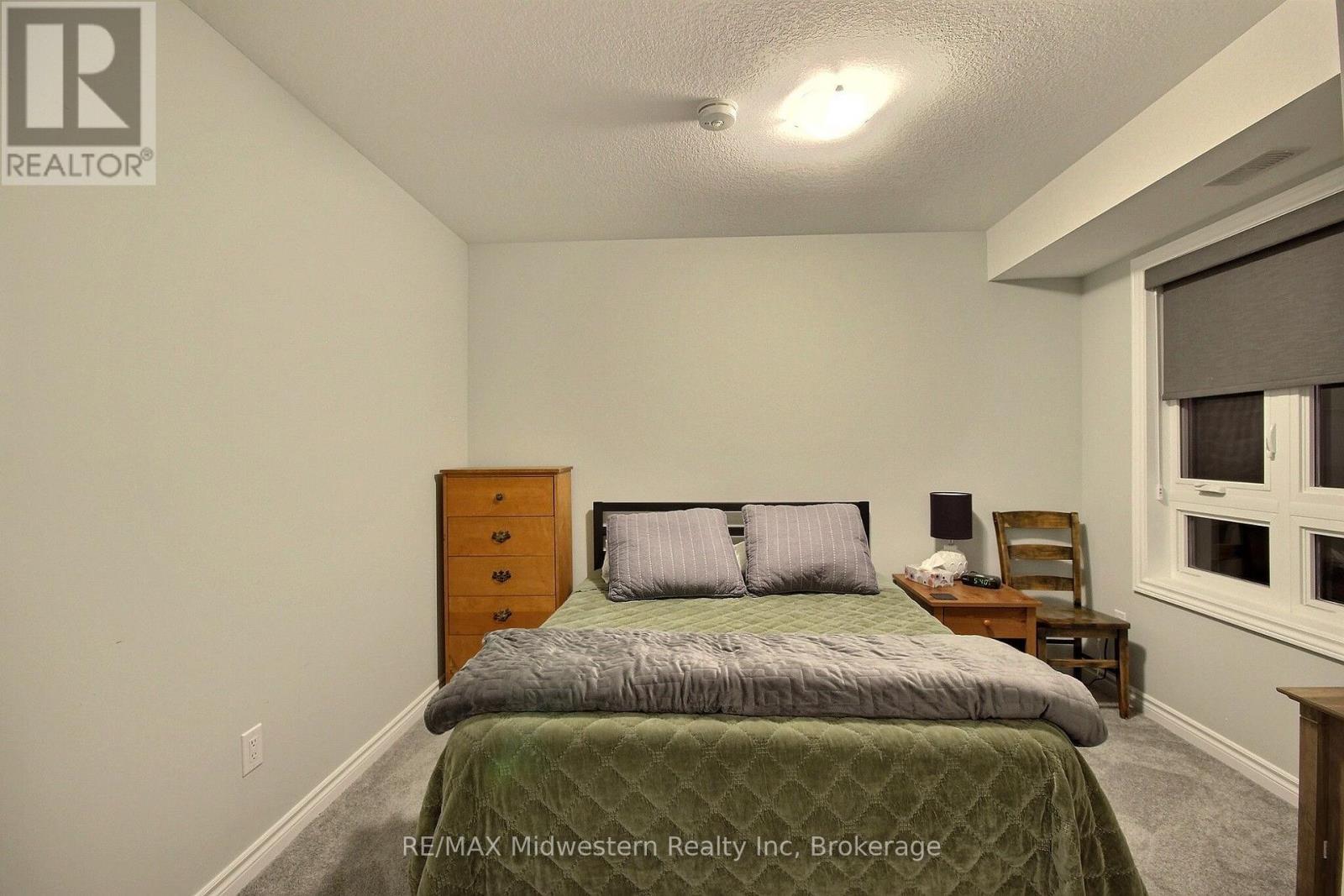 35 - 287 Chapel Hill Drive Property Photo 12