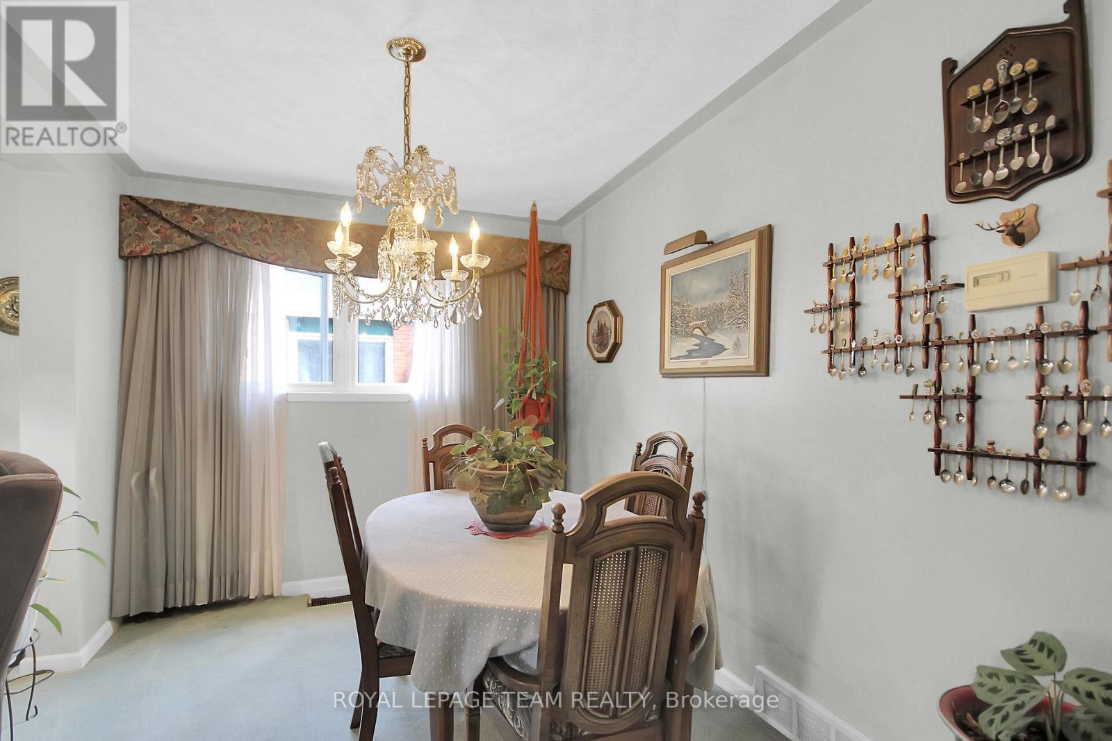 962 Dynes Road Property Photo 7