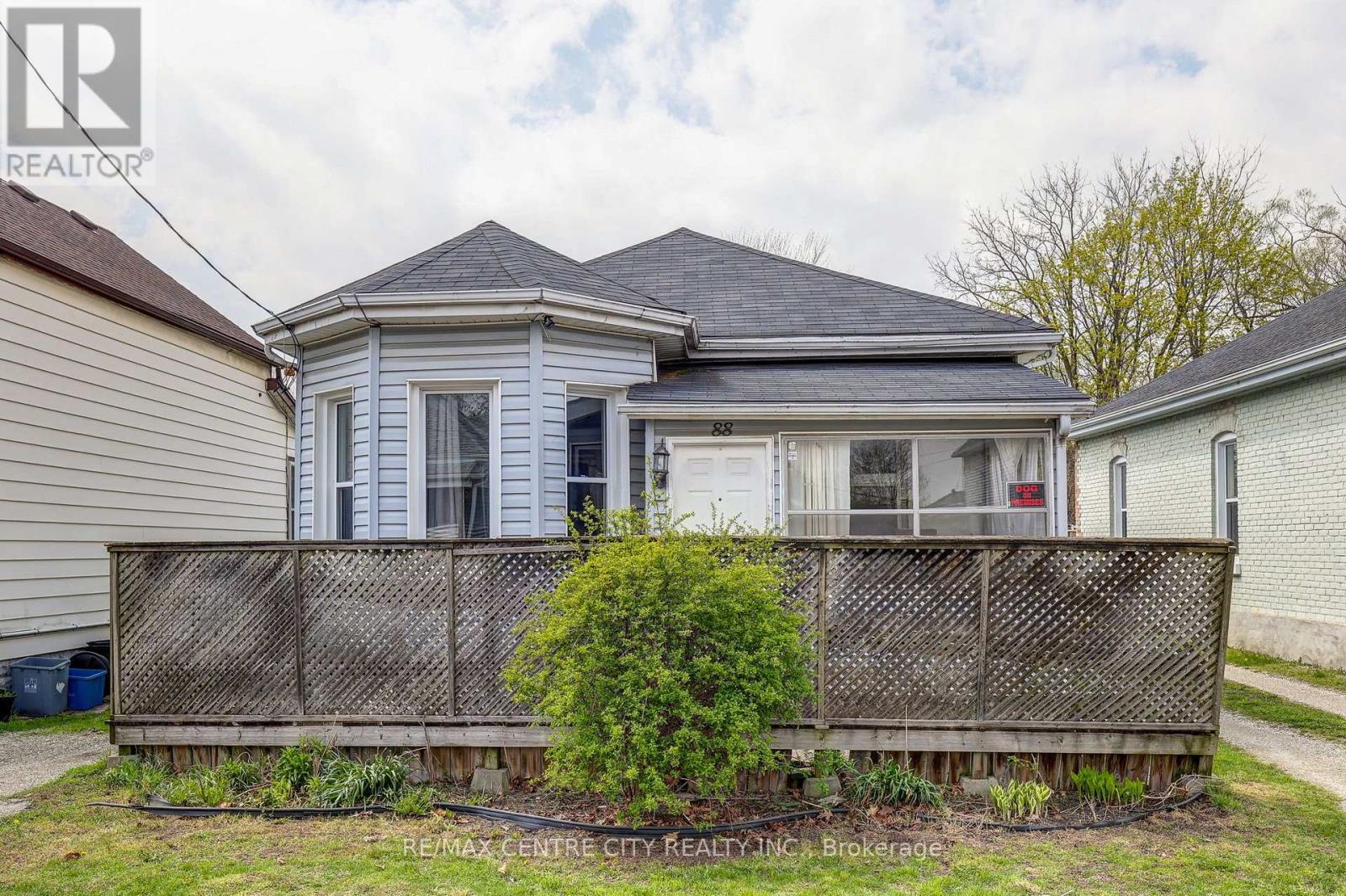 88 FLORA STREET Property Photo 1