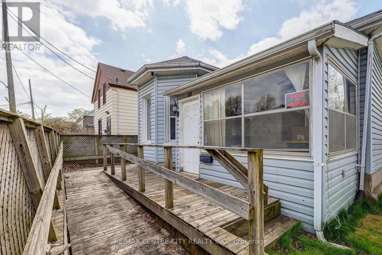 88 Flora Street Property Photo 4