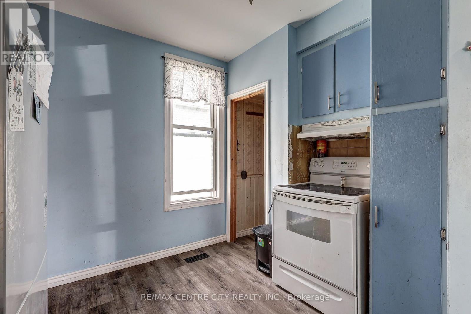 88 Flora Street Property Photo 25