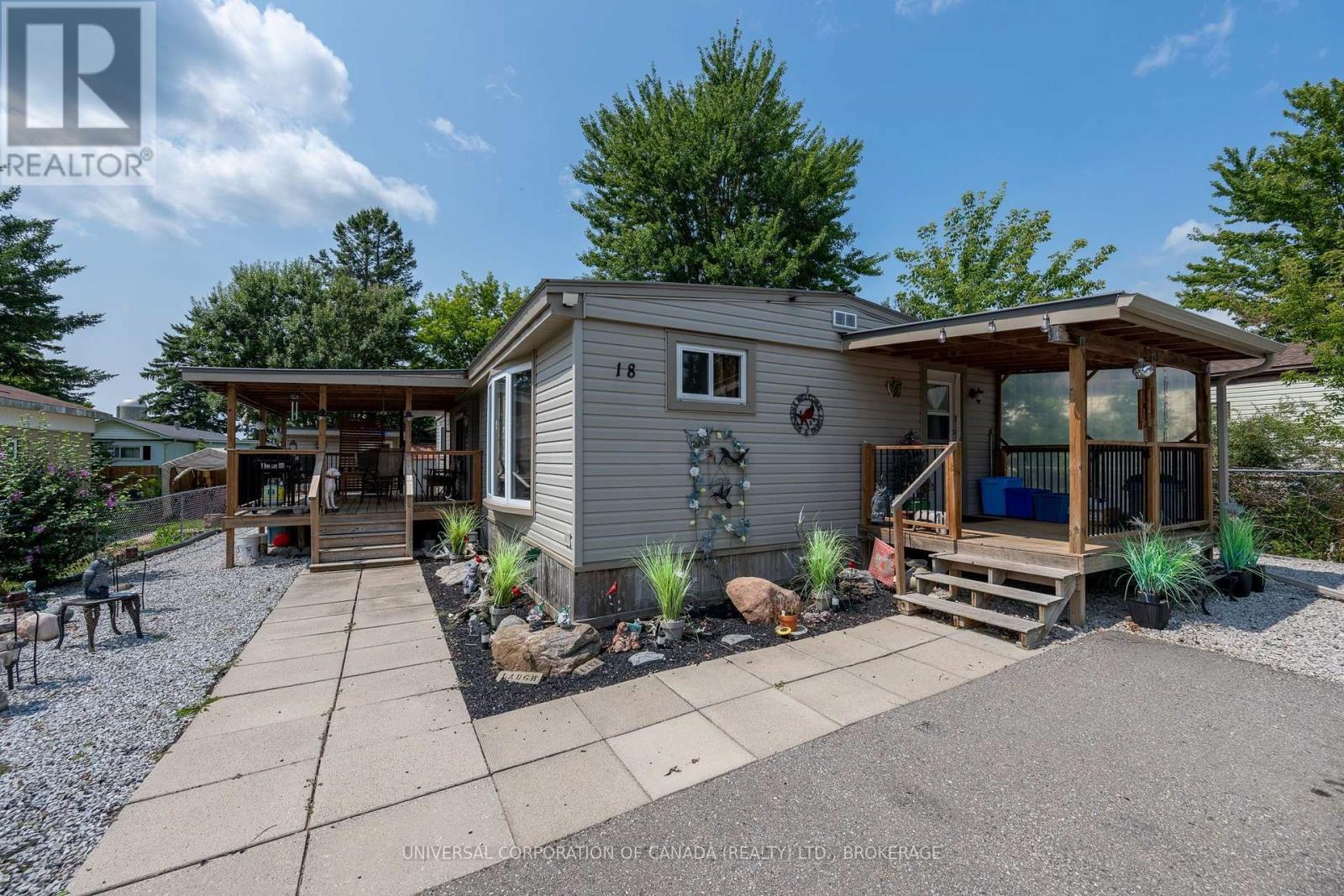 18 Pineview Street Photo de la propriété 1
