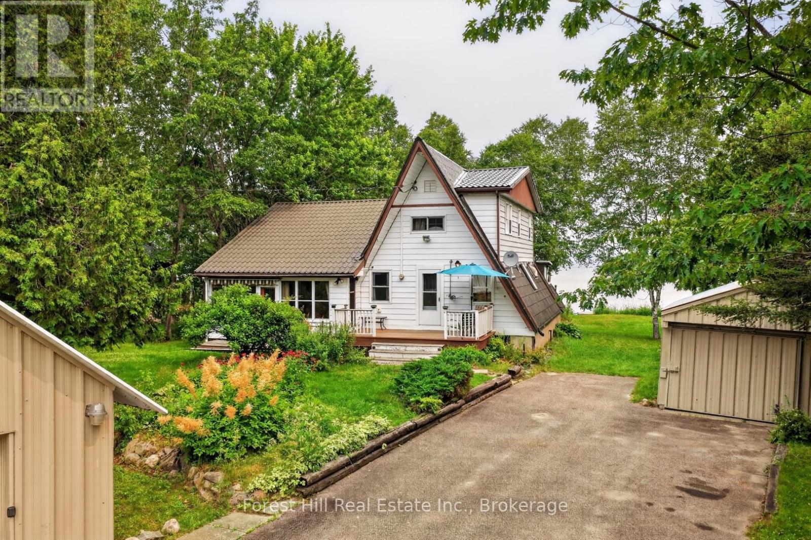 388 CRESCENT ROAD Property Photo 1