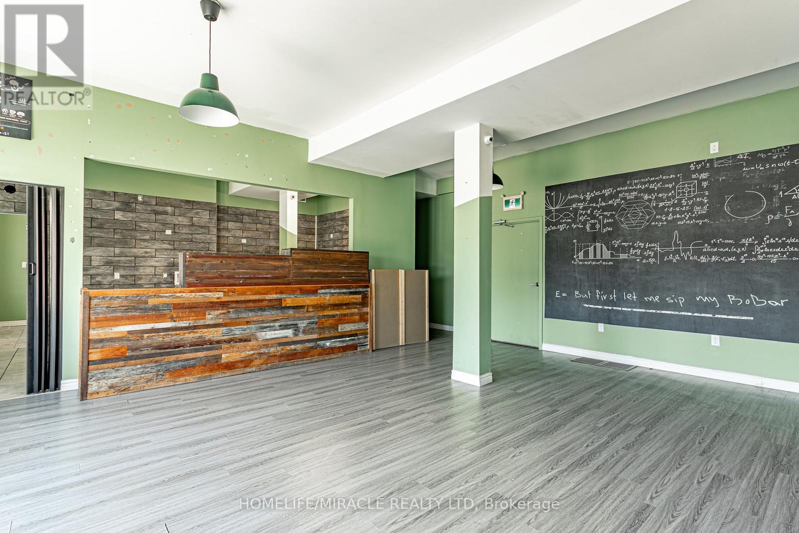 257 Dundas Street N Property Photo 7