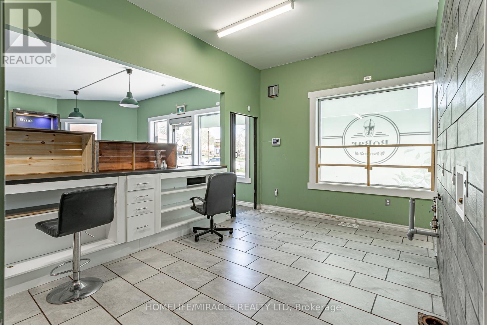 257 Dundas Street N Property Photo 13