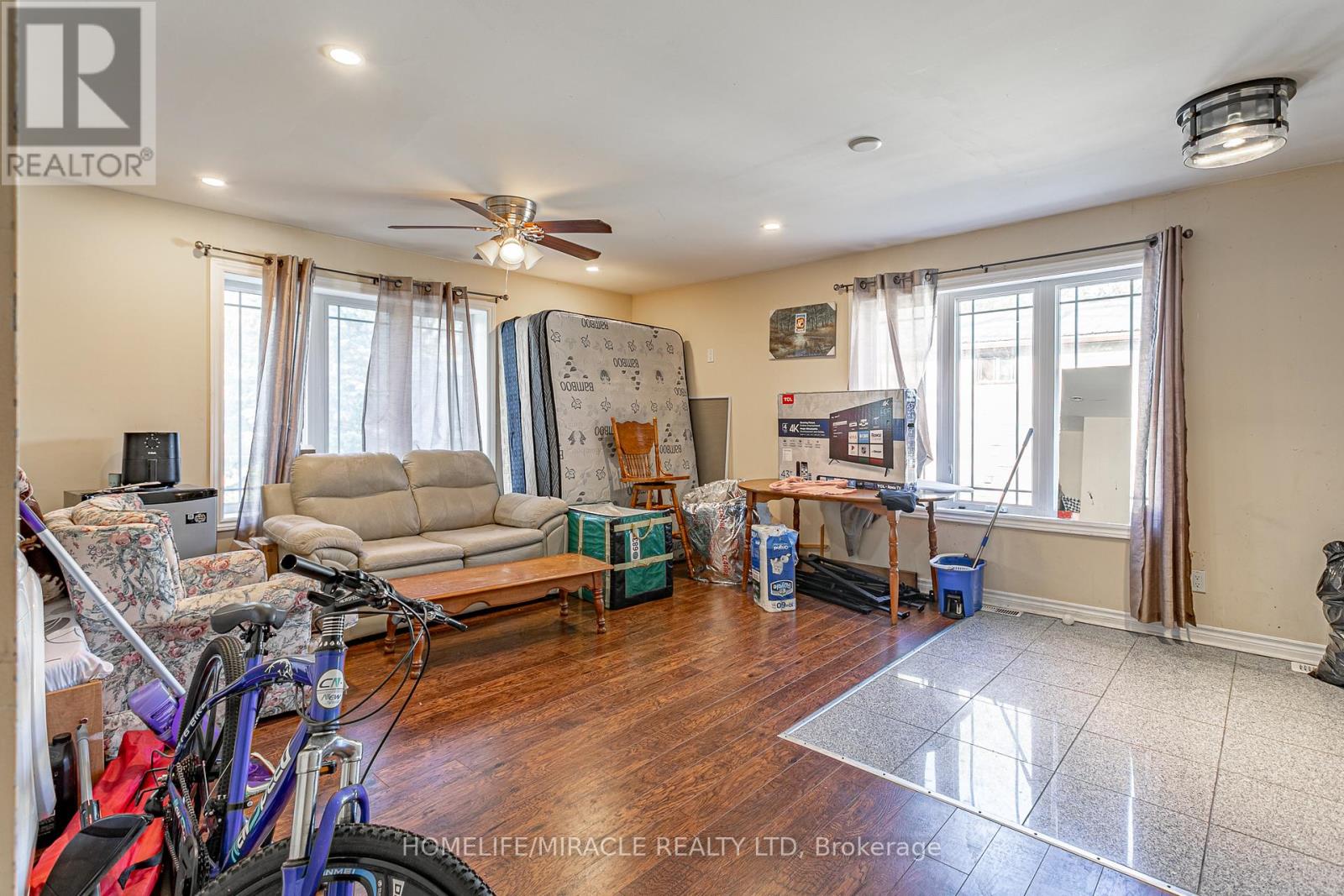 257 Dundas Street N Property Photo 21