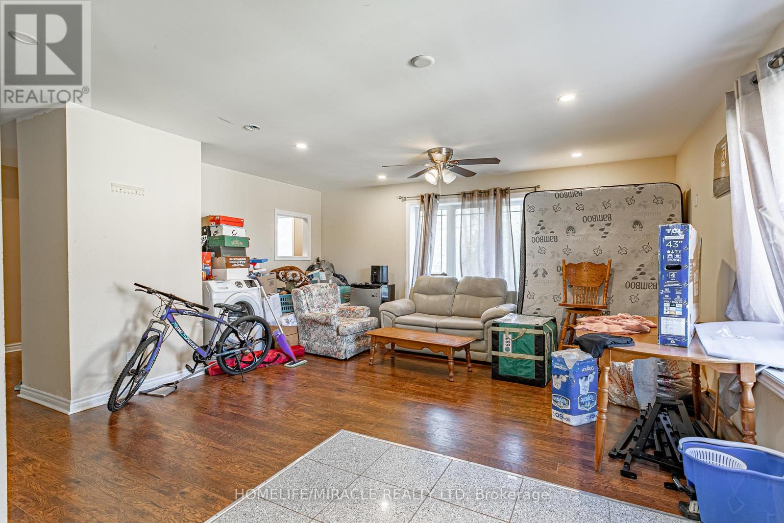 257 Dundas Street N Property Photo 22