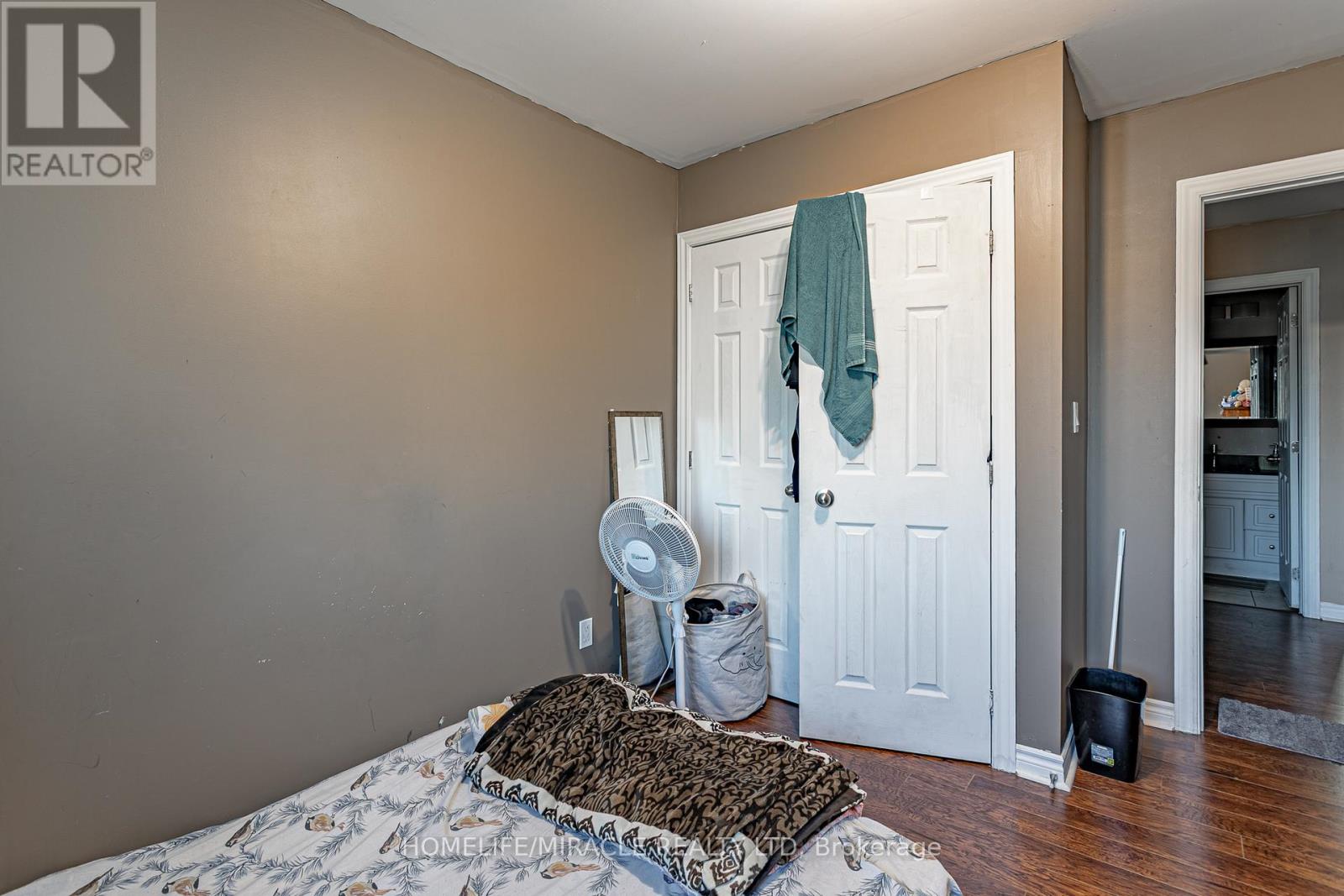 257 Dundas Street N Property Photo 27