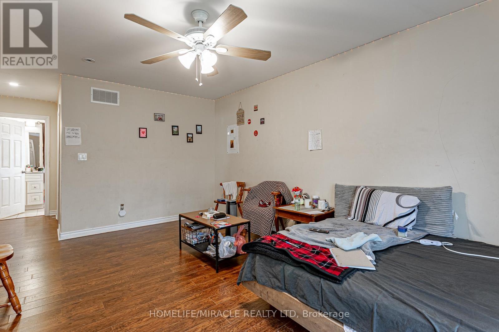 257 Dundas Street N Property Photo 32