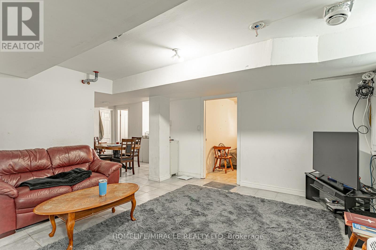 257 Dundas Street N Property Photo 35