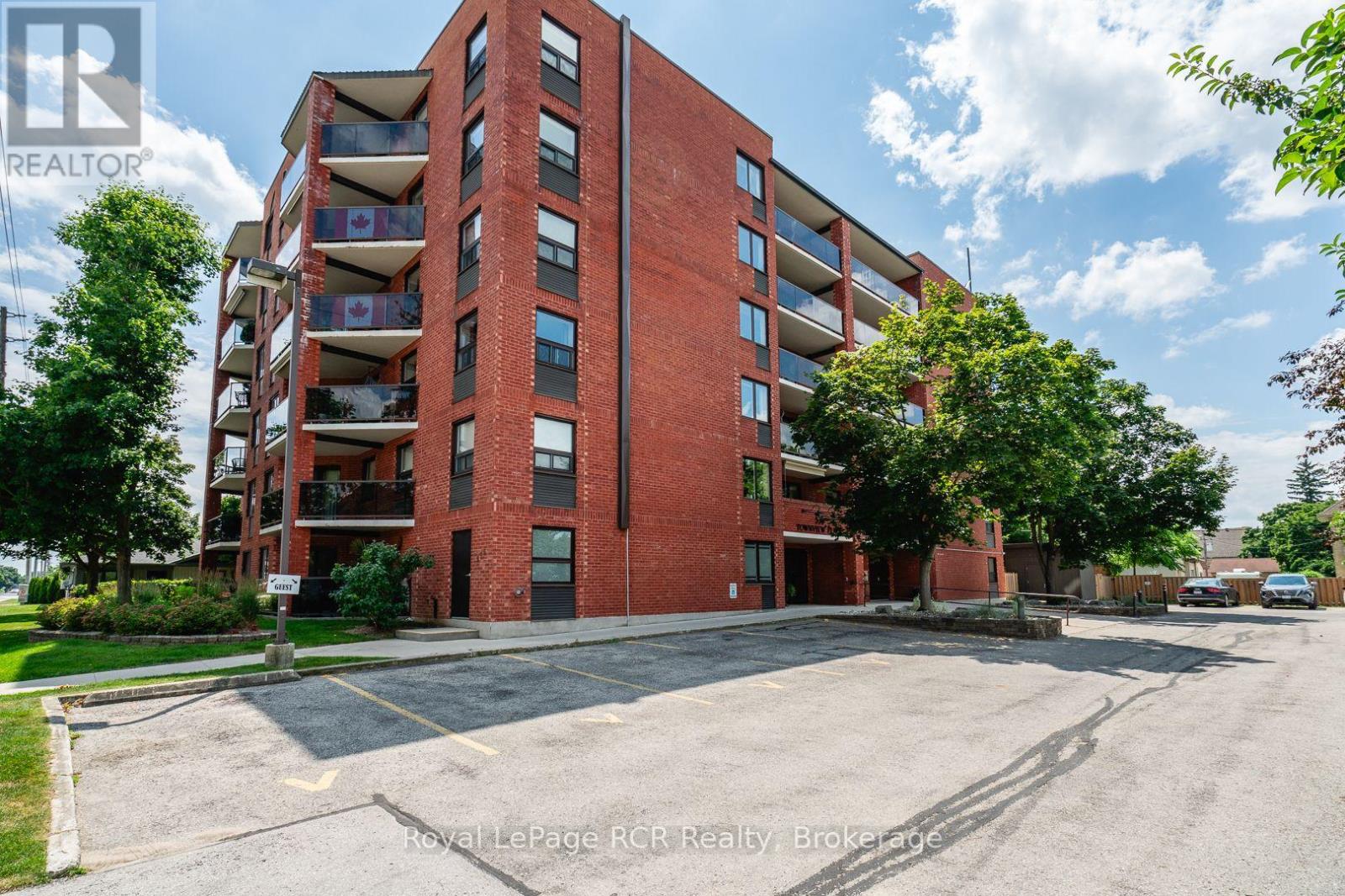 606 - 536 11TH AVENUE Property Photo 1
