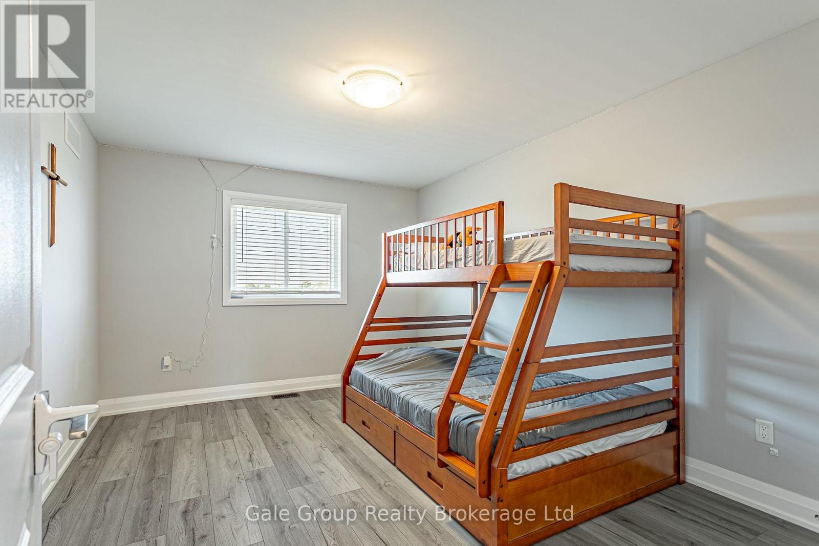 38 Amber Street Property Photo 21