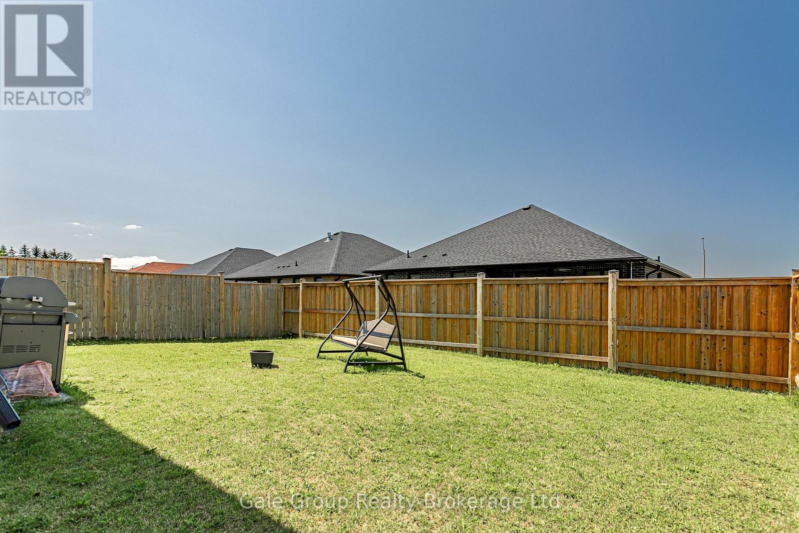38 Amber Street Property Photo 29