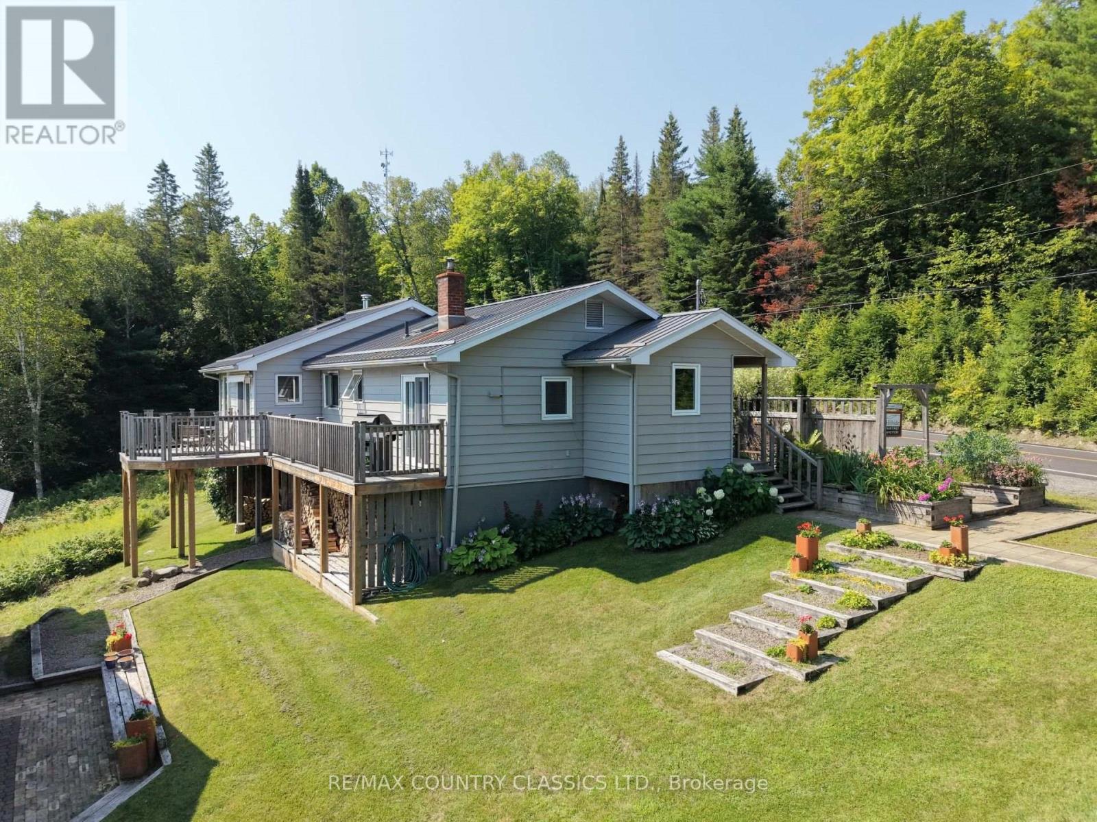 888 Wilno South Road S Property Photo 1