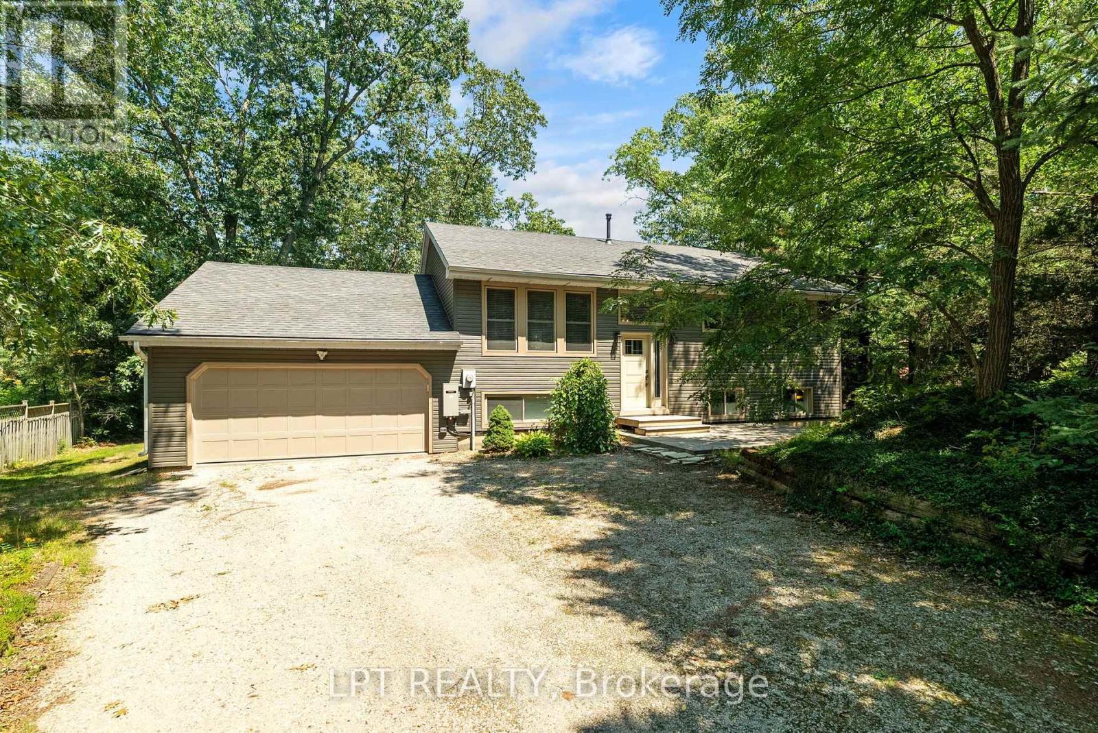 7806 ALFRED CRESCENT Property Photo 1