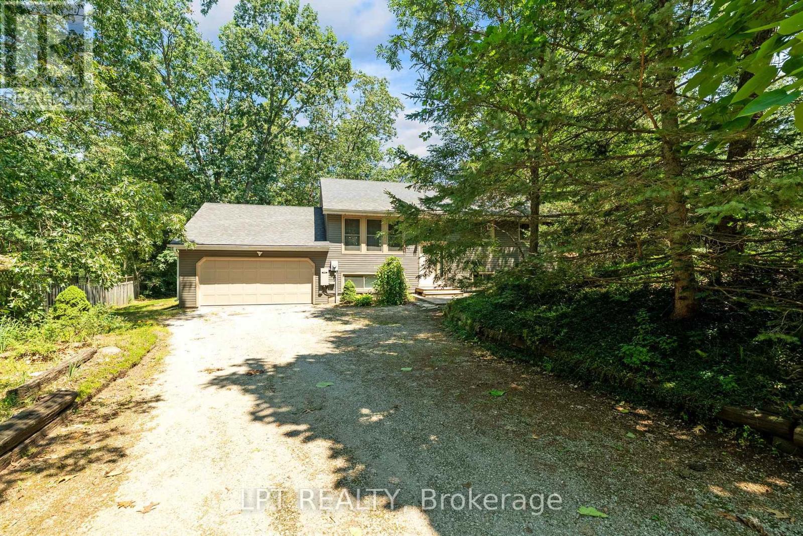 7806 Alfred Crescent Property Photo 2