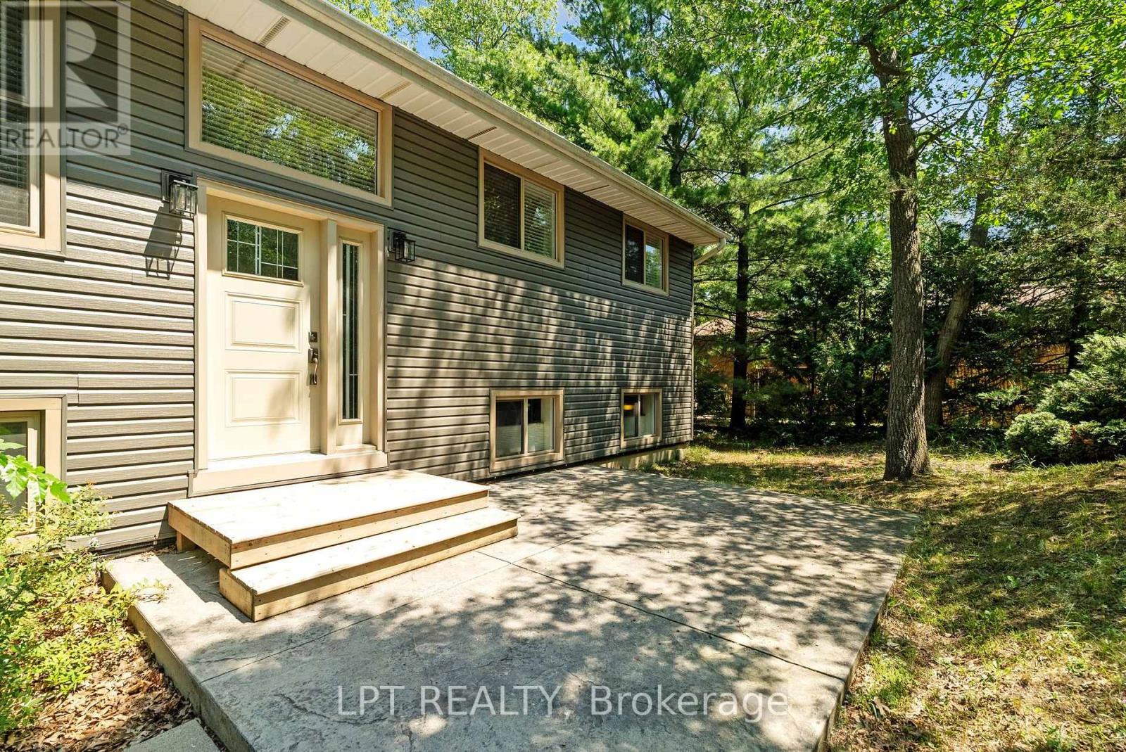 7806 Alfred Crescent Property Photo 4