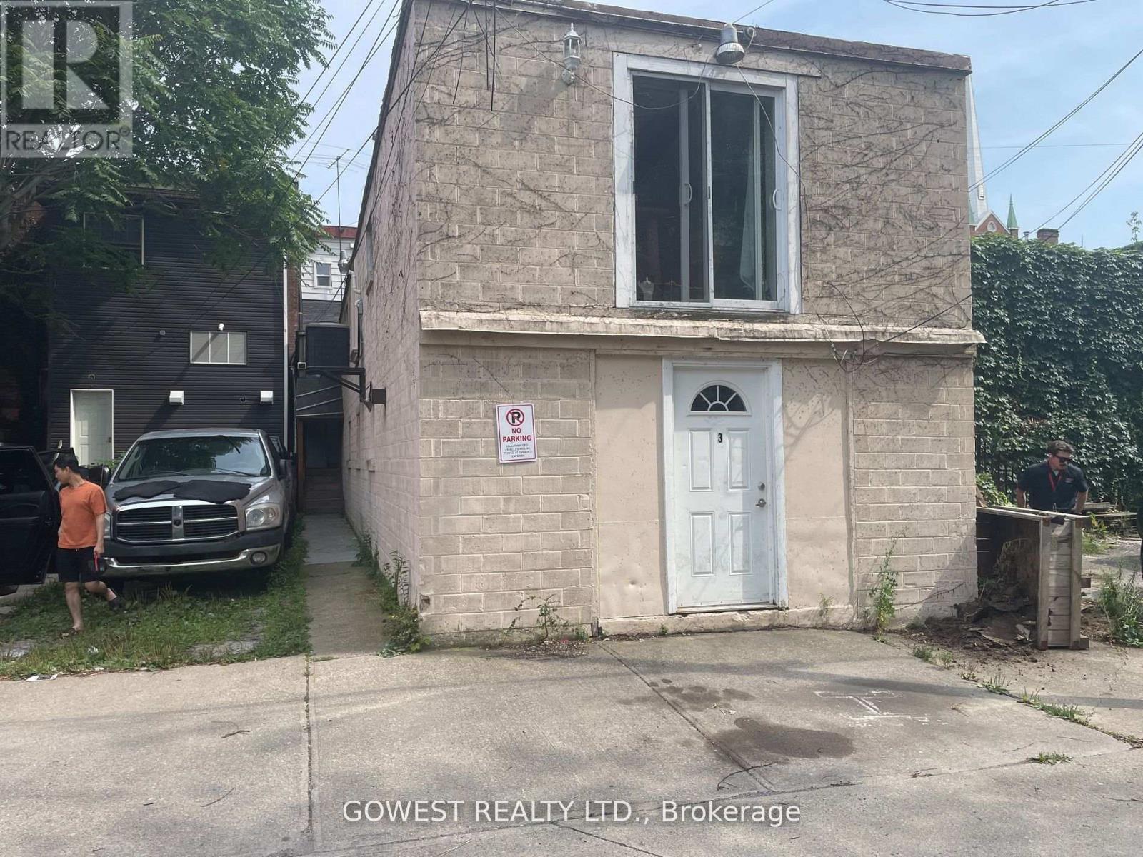 405 St Paul Street E Property Photo 15